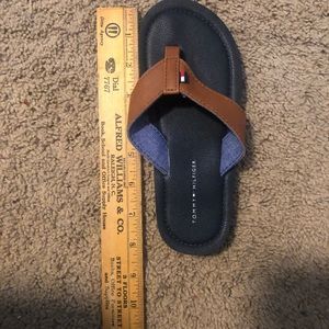 Tommy Hilfiger kids flip flops